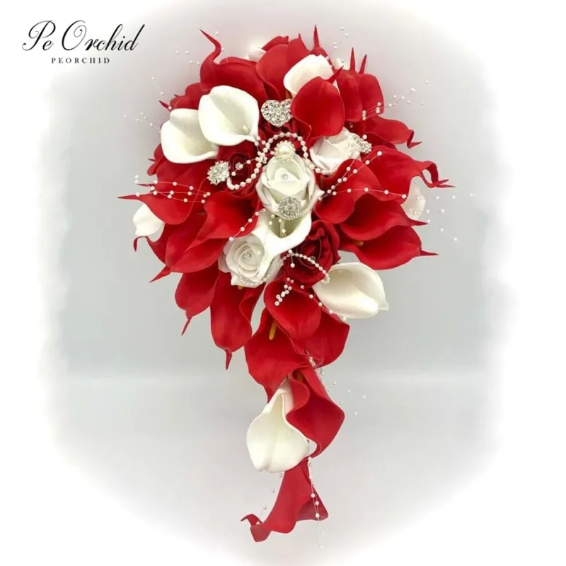 PEORCHID Vermelha Artificial Branco de Noiva de Flores Num Buquê de Calla Lily Rose Pérolas, Broches Cachoeira Buquet de Noiva Para as Noivas