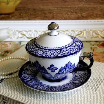 Prata Azul e a branca da porcelana prato com uma xícara de café, copo com tampa tampa  4