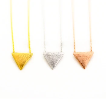 Moda triângulo pingente colares Personalidade na superfície do fio de desenho triangular pingente de colares para as mulheres  10